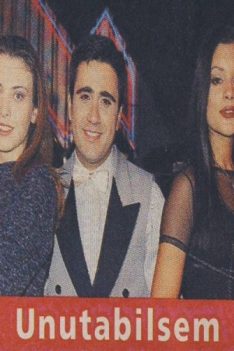 MV5BMzAyNWM4MWMtODQ3NC00NTgzLWI3OGEtMTJiYzJlNmUwOTY1X